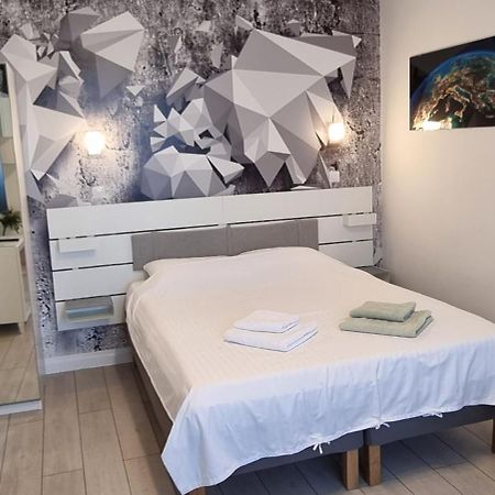 Elisabeta Studio Apartment Бухарест Екстер'єр фото